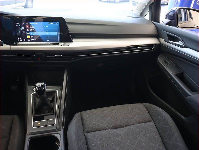 Volkswagen Golf (2022) Life 2.0 TDI, Serv.kniha, Navi - fotka 8 z 18