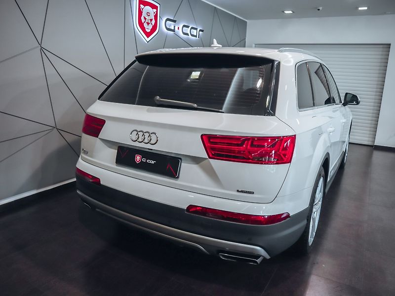 Audi Q7 3.0 245kw - fotka 6 z 29