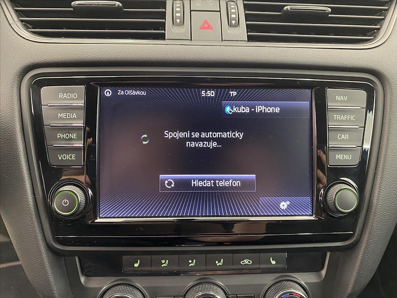 Škoda Octavia 2,0 TDI DSG 135 kW RS - fotka 17 z 24