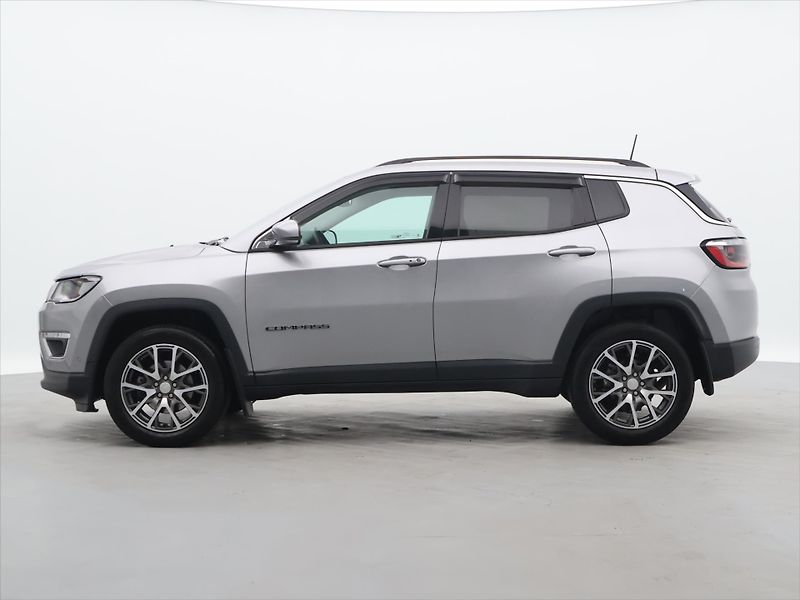 Jeep Compass 1,4 MultiAir Aut. 4WD Limited - fotka 4 z 23