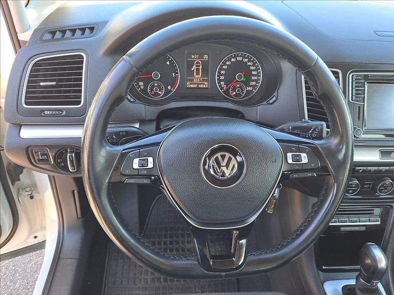 Volkswagen Sharan 2,0 TDI DSG NAVIGACE - fotka 12 z 18