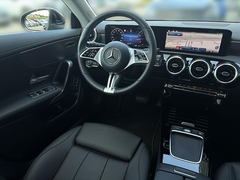 Mercedes-Benz CLA 200 Progressive kombi - fotka 13 z 27