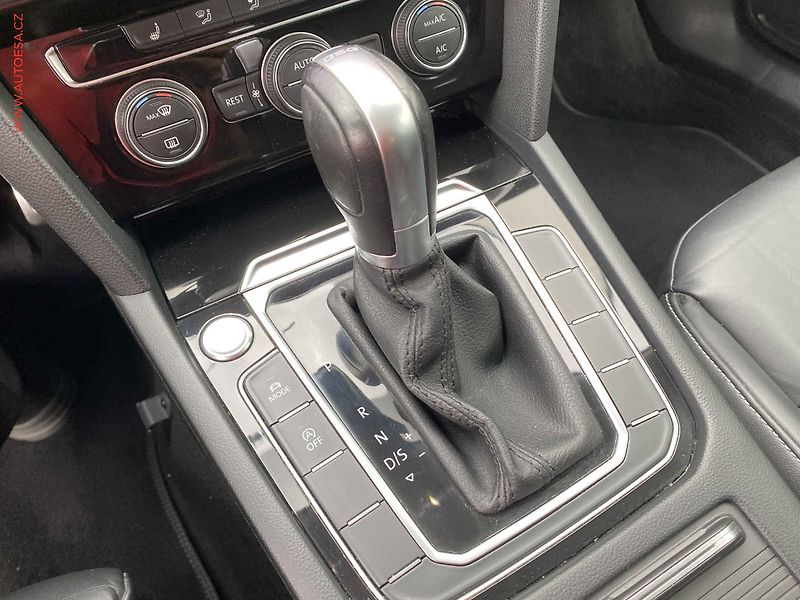Volkswagen Arteon (2017) 2.0 TDi, Elegance, DSG, šíbr - fotka 16 z 20