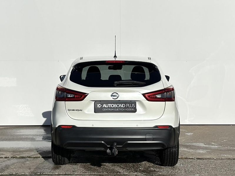 Nissan Qashqai 1.3 DiG-T 103KW Acenta Winter - fotka 9 z 23
