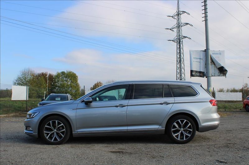 Volkswagen Passat 2,0 TDi  DSG, 4x4, HIGHLINE - fotka 8 z 31