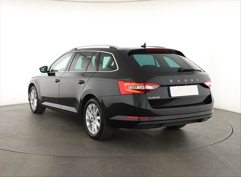 Škoda Superb (2024) Style 1.5 TSI - fotka 4 z 19