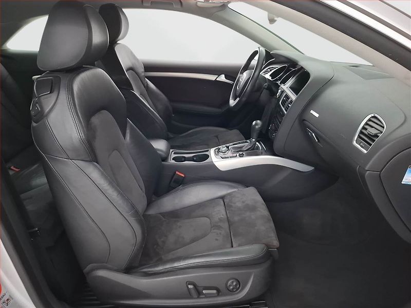 Audi A5 (2008) 3.2 FSI, Automat, Navi, Xenony - fotka 9 z 19