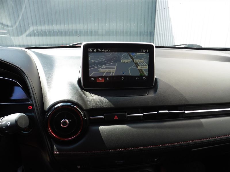 Mazda CX-3 2,0 Sky-G Revolution TOP AWD M - fotka 13 z 21