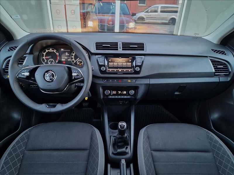 Škoda Fabia 1.0TSI Tour, původ ČR, 1.Maj. - fotka 23 z 49