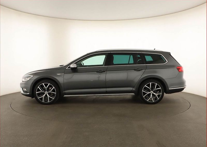 Volkswagen Passat (2017) Alltrack 2.0 BiTDI, 4X4 - fotka 3 z 18
