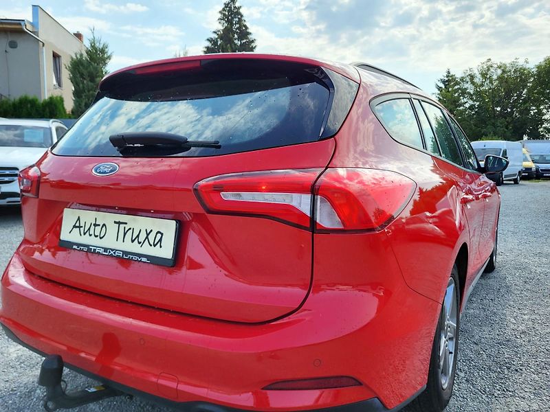 Ford Focus TREND 1.0 EcoBoost 92kW kombi - fotka 38 z 43