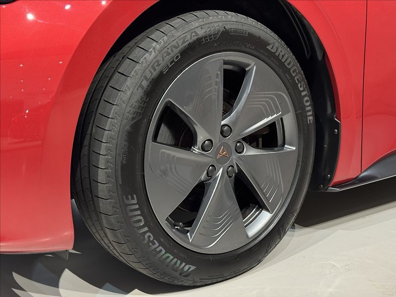 Cupra Born 150kW LED Kamera Tepelko - fotka 8 z 47