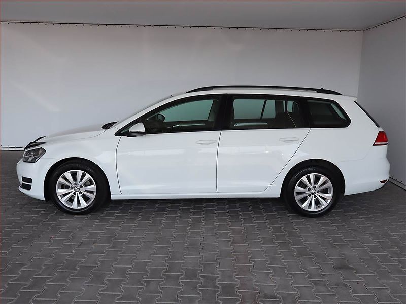 Volkswagen Golf (2016) 1.6 TDI, Automat, Serv.kniha - fotka 3 z 16