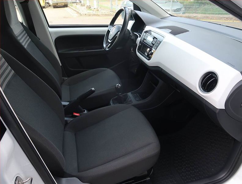 Volkswagen up! (2019) 1.0 MPI, ČR,1.maj, Tempomat - fotka 9 z 16