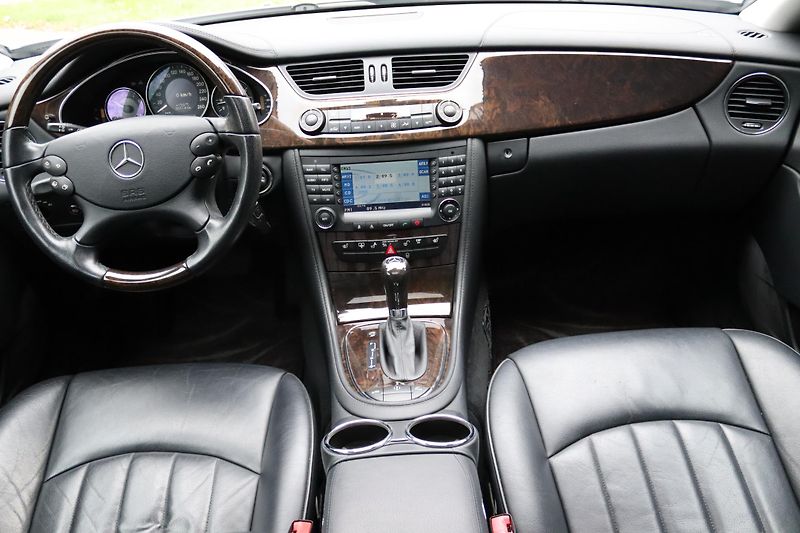 Mercedes-Benz CLS Mercedes-Benz CLS 500 V8 C219 - fotka 36 z 50