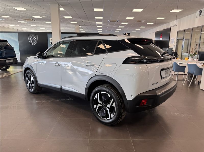 Peugeot 2008 (2026) 1,2 ALLURE Hybrid 110 e-DCS6 - fotka 3 z 6