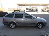 Škoda Octavia 2,0TDi DSG !!! ČR 2.MAJITEL ! - náhled 13