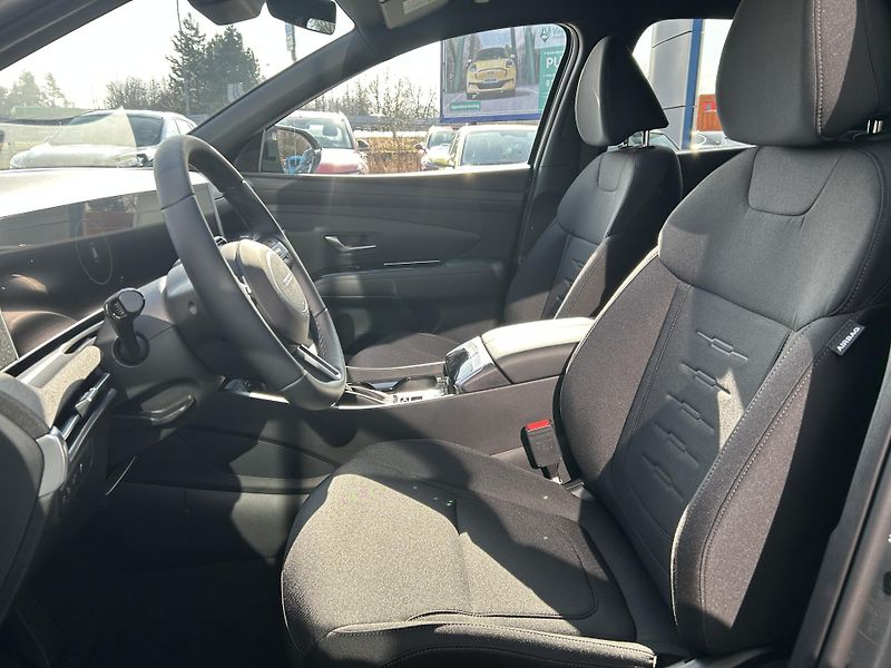 Hyundai Tucson 4×2 110 kW DCT GO CZECH PLUS! - fotka 15 z 31