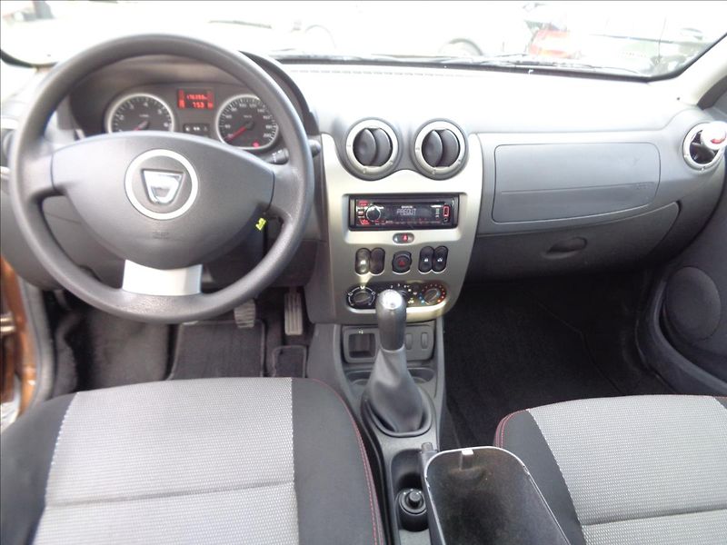 Dacia Duster 1,6 - fotka 4 z 15