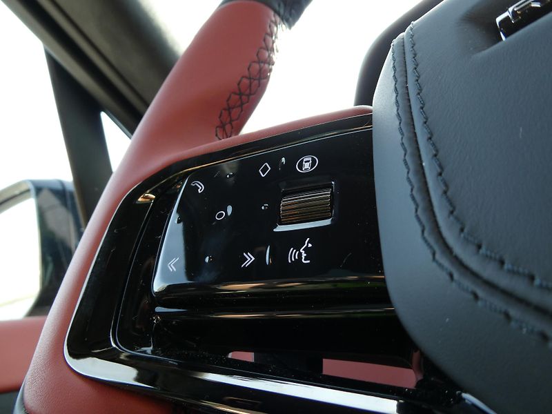 Land Rover Range Rover Sport (2026) SV P635 - fotka 18 z 43