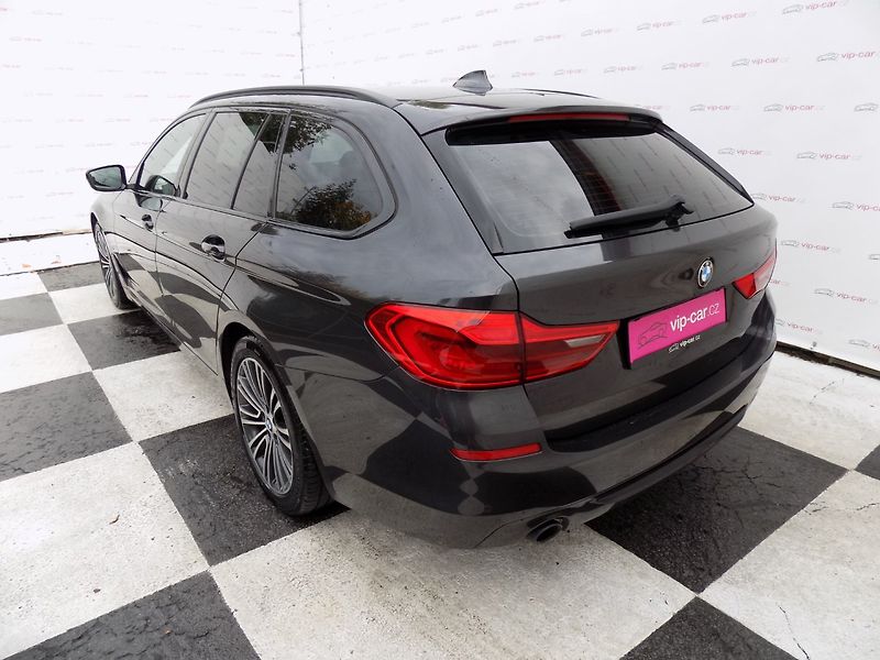 BMW Řada 5 (2019) 530d/Sport-Line/Full-Led/ - fotka 3 z 35