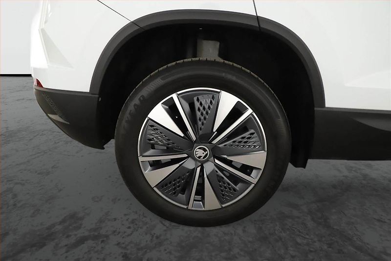 Škoda Karoq (2025) 1.5 TSI, Top Selection, ACC - fotka 12 z 19