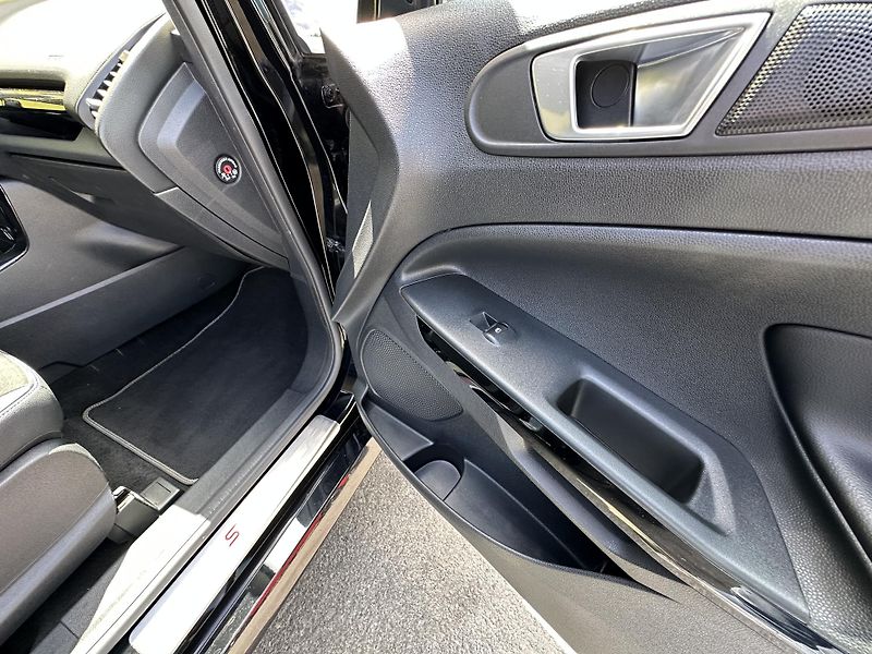 Ford EcoSport (2019) 1.0/92kW*ST-Line*Xenon*Automat - fotka 19 z 34