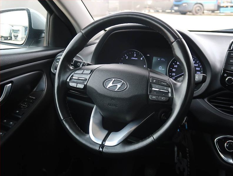 Hyundai i30 (2021) 1.6 CRDi, ČR,1.maj, Tempomat - fotka 16 z 18