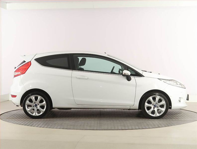 Ford Fiesta (2011) 1.4, Automat, Serv.kniha - fotka 6 z 18