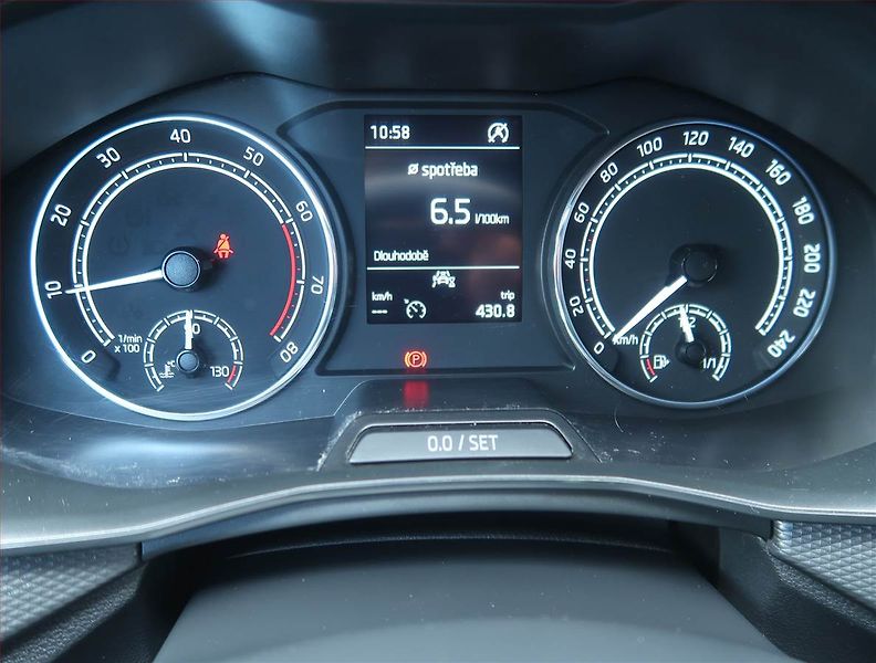 Škoda Scala (2023) 1.0 TSI, Serv.kniha, Tempomat - fotka 11 z 13