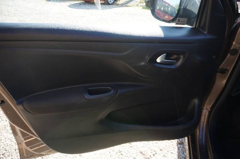 Peugeot 301 (2012) 1,6 1,Majitel  nové v ČR - fotka 15 z 33