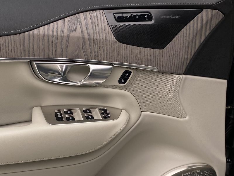 Volvo XC90 B5 AWD PLUS BRIGHT AUT CZ - fotka 7 z 58