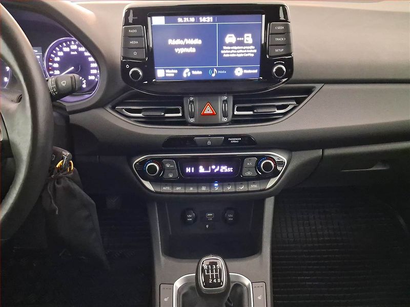 Hyundai i30 (2021) 1.0 T-GDI, Serv.kniha - fotka 12 z 18