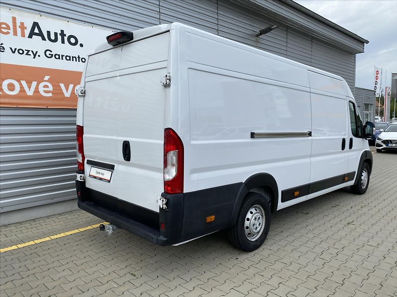 Peugeot Boxer 2,2 HDi 121kW L3H2 - fotka 2 z 23