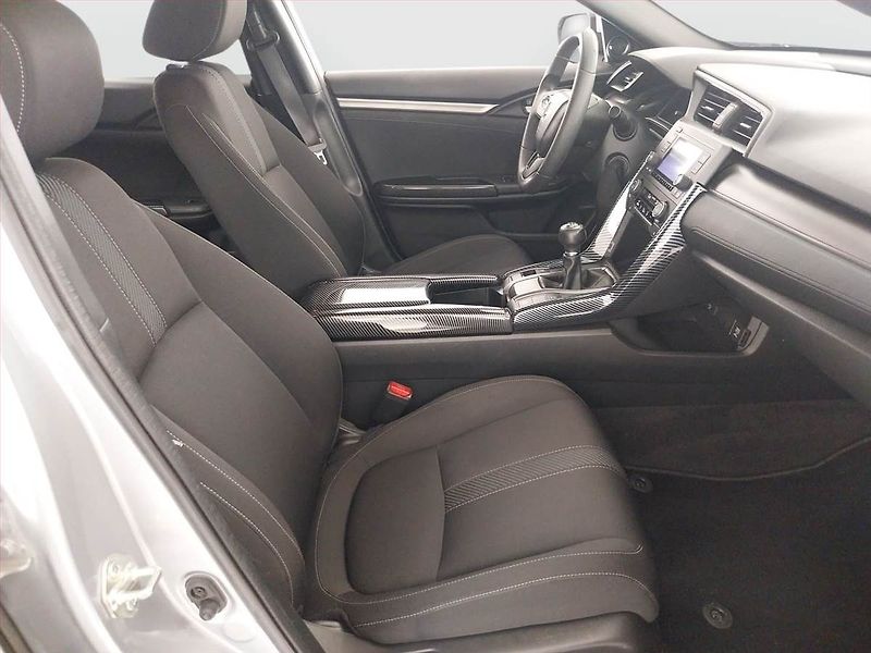 Honda Civic (2017) 1.0 VTEC Turbo, Serv.kniha - fotka 9 z 21