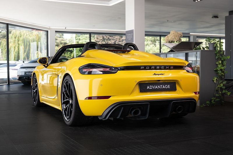 Porsche 718 718 Spyder PDK - fotka 4 z 23