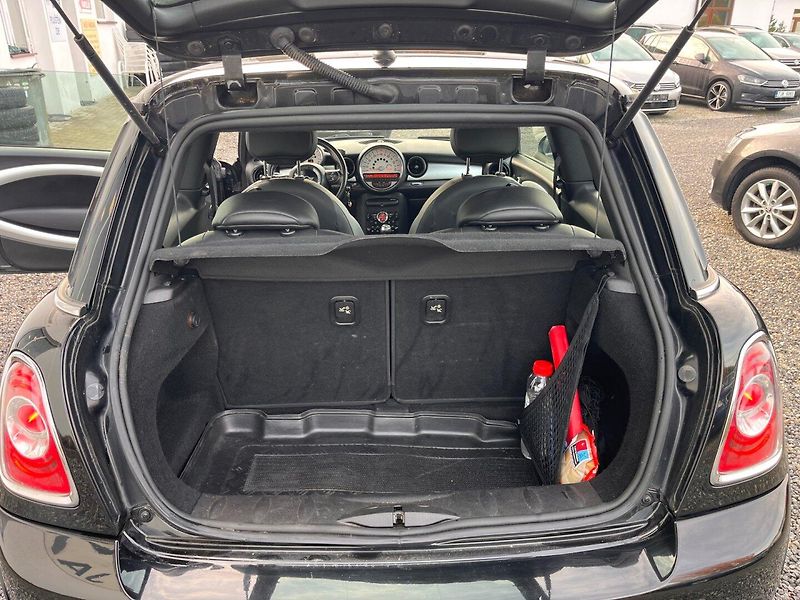 Mini Cooper S (2010) 1.6 i 135 Kw Sada kol - fotka 9 z 19