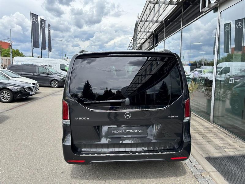 Mercedes-Benz Třídy V (2026) 2,0 300 d / Exclusive / L / 4M - fotka 3 z 8