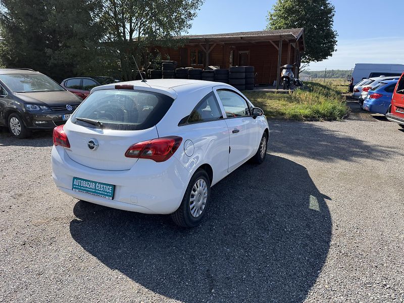 Opel Corsa 1.2i 51KW - fotka 6 z 19