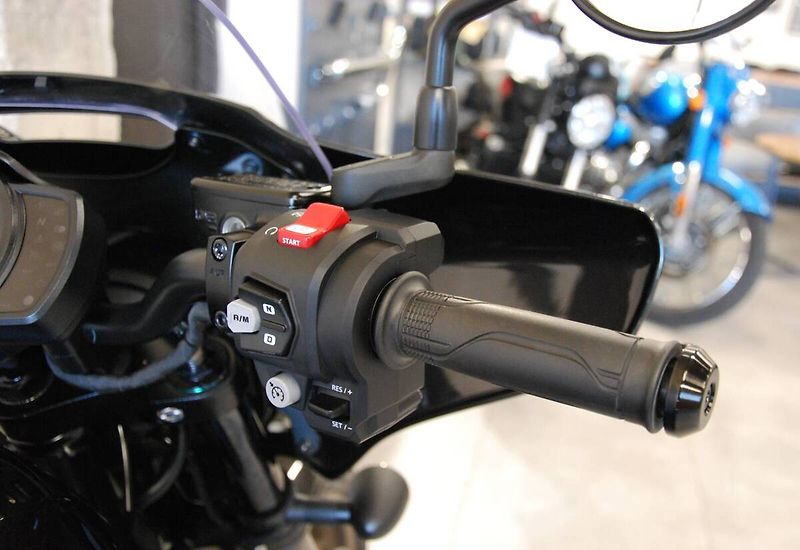 Honda CMX 1100 Rebel (2024) DCT automat - krásný stav,1.m - fotka 8 z 20