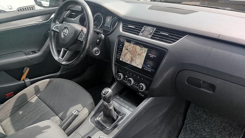 Škoda Octavia (2018) 1.5 tsi  TAŽNÉ ZAŘÍZENÍ  - fotka 17 z 30