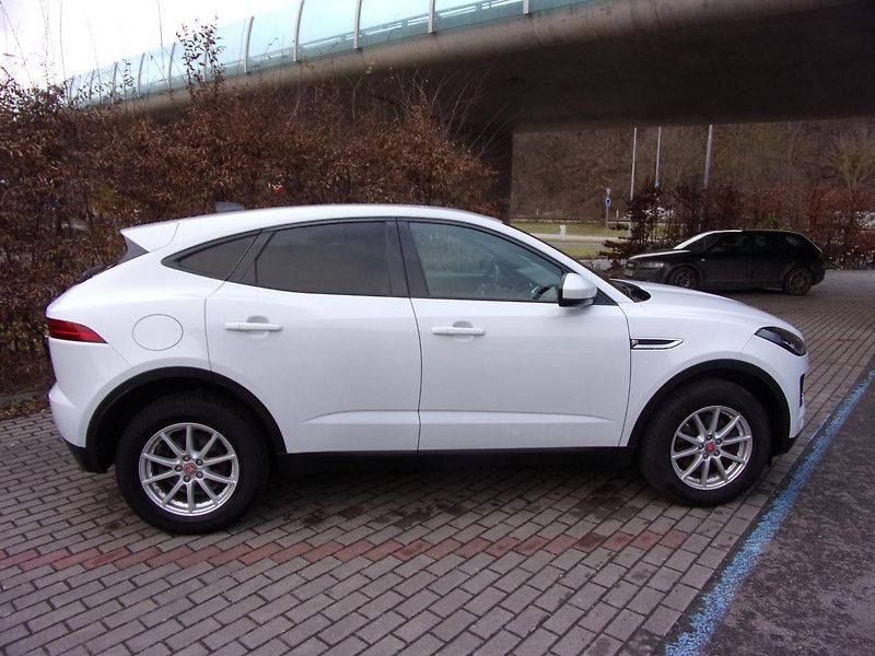 Jaguar E-Pace 2.0D Bussines edit., new motor - fotka 8 z 18