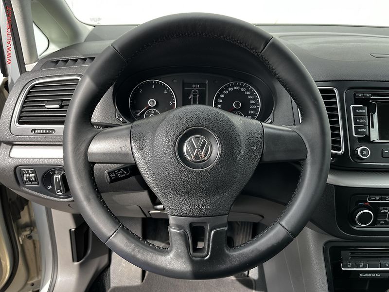 Volkswagen Sharan (2011) 2.0 TDi, Comfortline - fotka 13 z 23