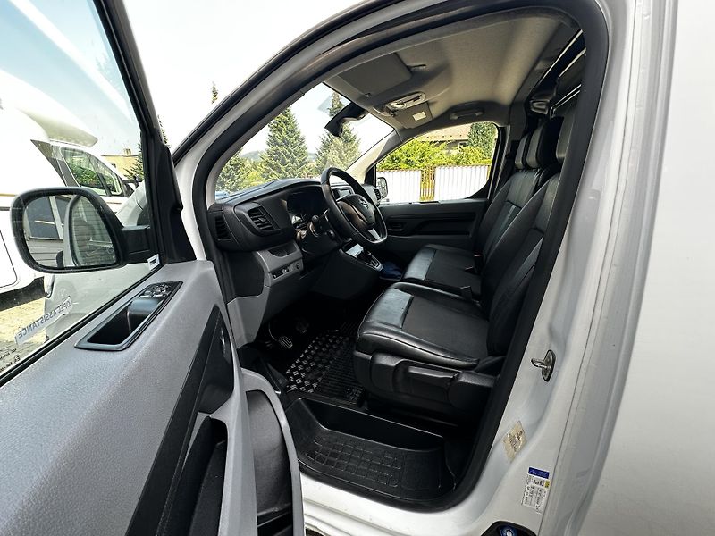 Opel Vivaro 1.5CDTi-88KW-DPH-KLIMA-TEMPOMA - fotka 10 z 14