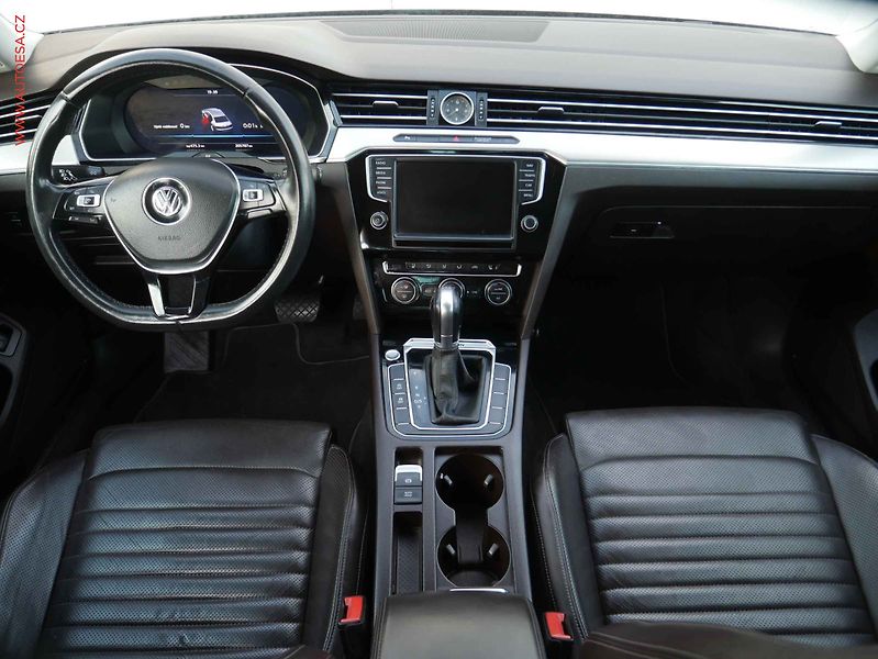 Volkswagen Passat (2015) 2.0 TDi 4x4, ČR, DSG, LED - fotka 8 z 19