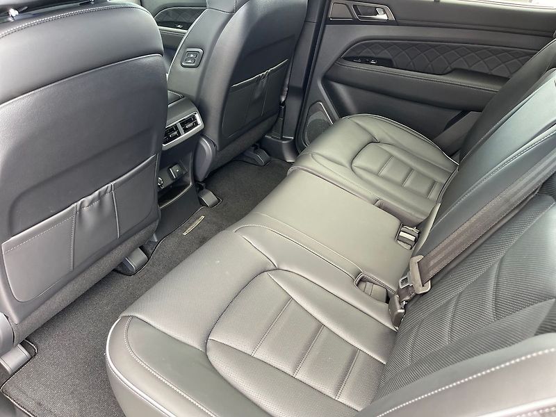 SsangYong Rexton Premium Black Edition AWD A8 - fotka 14 z 16