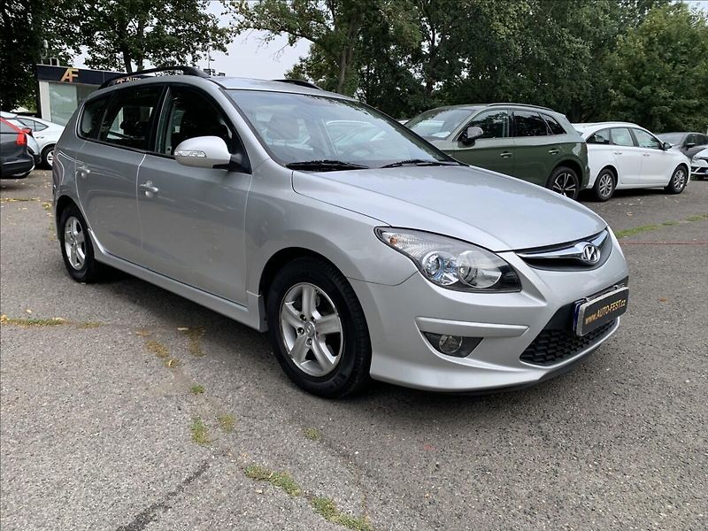 Hyundai i30 1,6 CRDI ČR - fotka 3 z 17