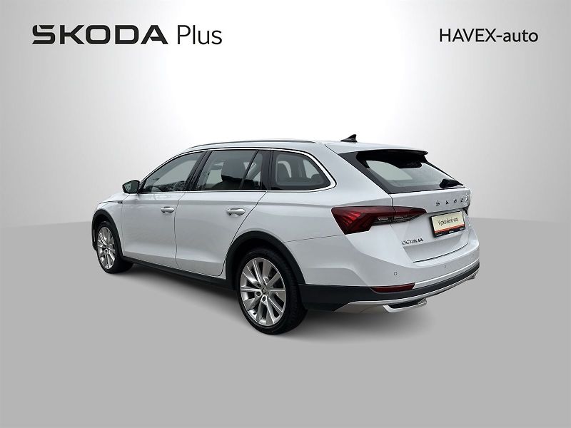 Škoda Octavia (2022) Combi 2.0 TDI 4x4 DSG Scout - fotka 33 z 35