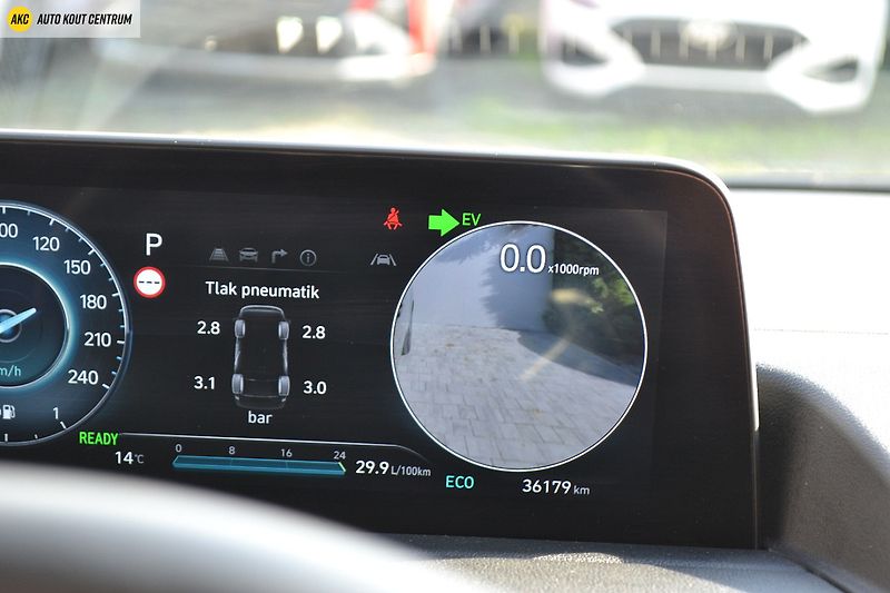 Hyundai Staria 1.6T-GDI HEV 225 PREMIUM EXECU - fotka 59 z 66