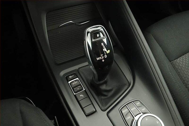 BMW X1 (2019) sDrive18i, Automat, Serv.kniha - fotka 13 z 19